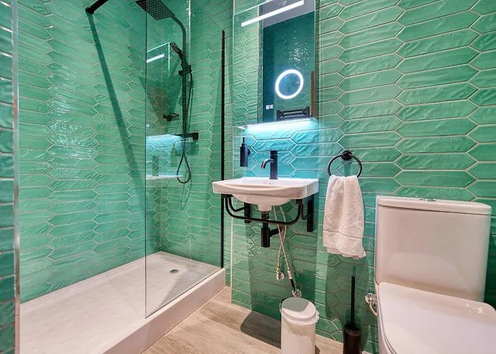 Grand Station 2 Bed A1 *