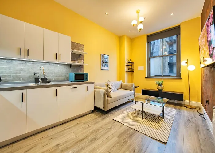 Lovely Station 1 Bed B10 * Glasgow