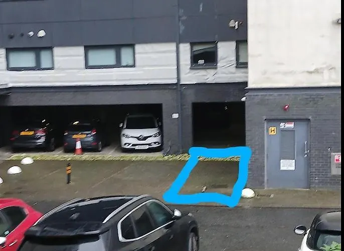 Metropolitan Nest - Easy Walk To Hydro & Secc Center Appartement