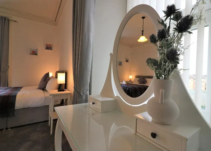 10 Bedrooms Pool Table Garden Piano Glasgow