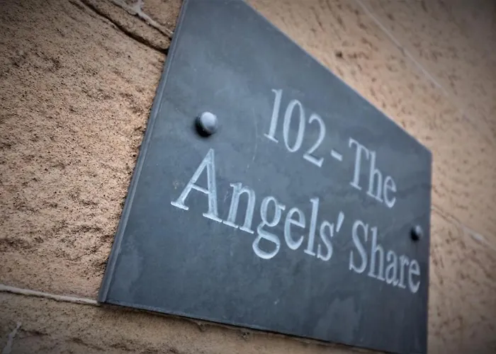 10 Bedrooms Pool Table Garden Piano Villa *