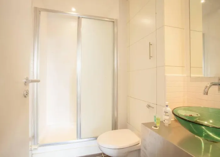 With River View Next To Hydro アパート グラスゴー