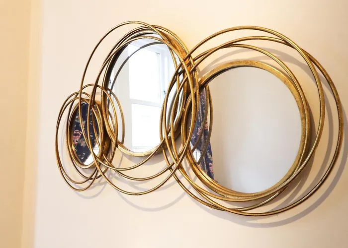 2 Bed Flat - Street Parking Appartamento