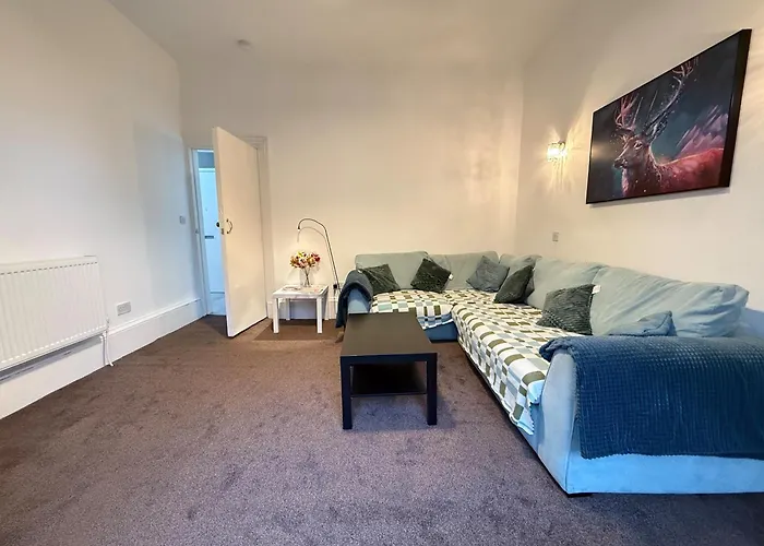 2 Bed Flat - Street Parking Appartamento Glasgow