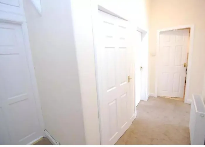 Apartament Flat In Close To Local Amenities Glasgow