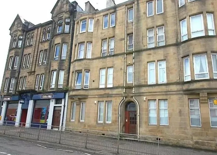 Flat In Close To Local Amenities Apartament