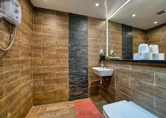 Stylish 3-bedroom In Glasgow