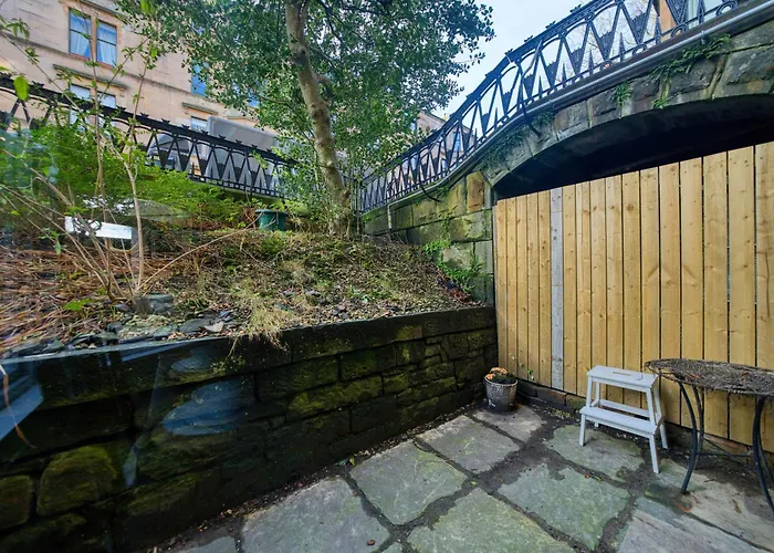 Stylish 3-bedroom In Appartamento Glasgow