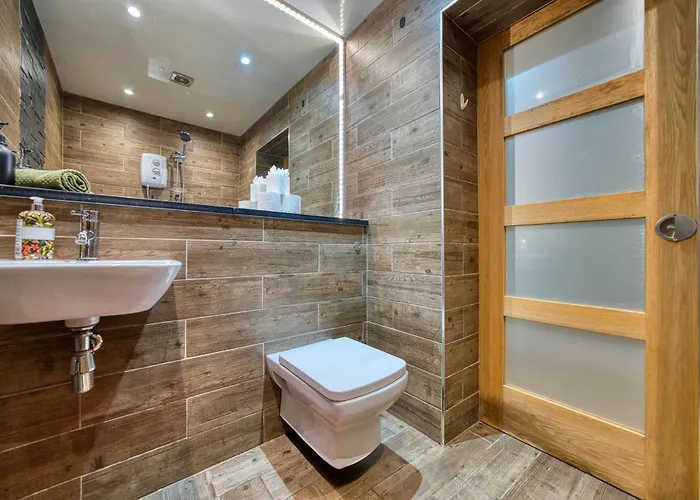 Stylish 3-bedroom In Apartment