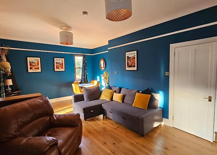 Beautiful Self Contained With Garden Appartamento Glasgow