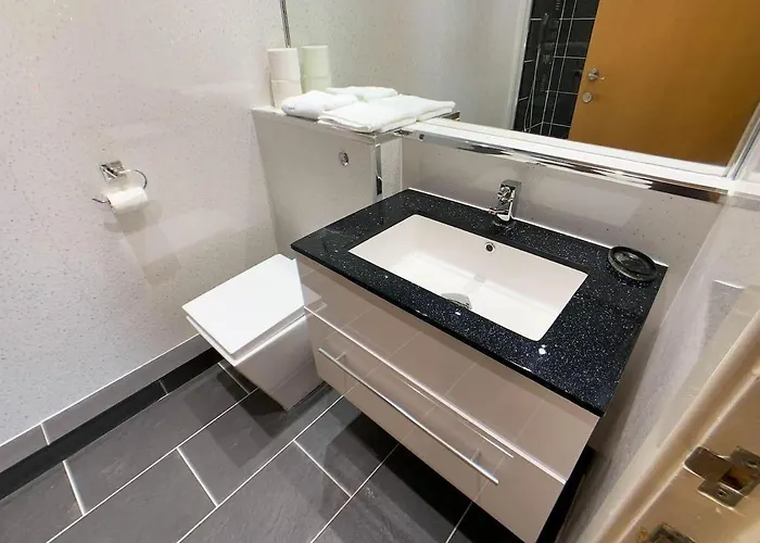 2bd Near Hydro Secc Centre Great Location