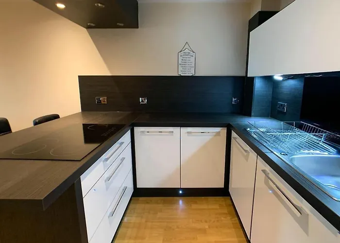 Apartament 2bd Near Hydro Secc Centre Great Location