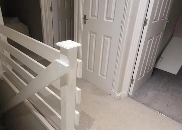 3 Bedroom Sleeps 6 Free Parking Dom wakacyjny Glasgow