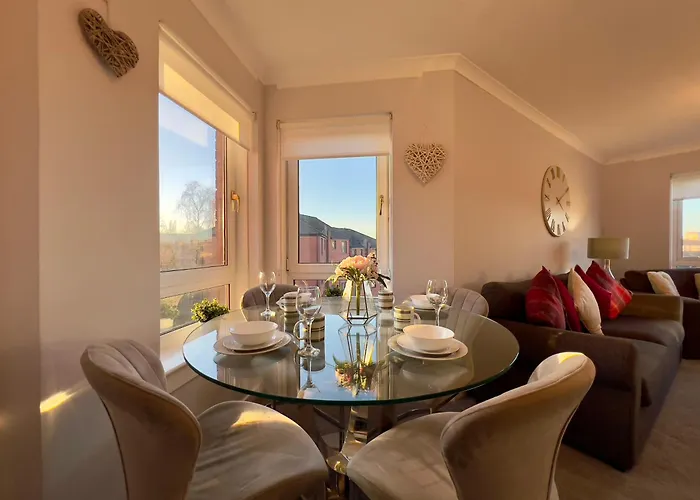 Chic & Cozy 2-bed Flat In - Free Parking Glasgow