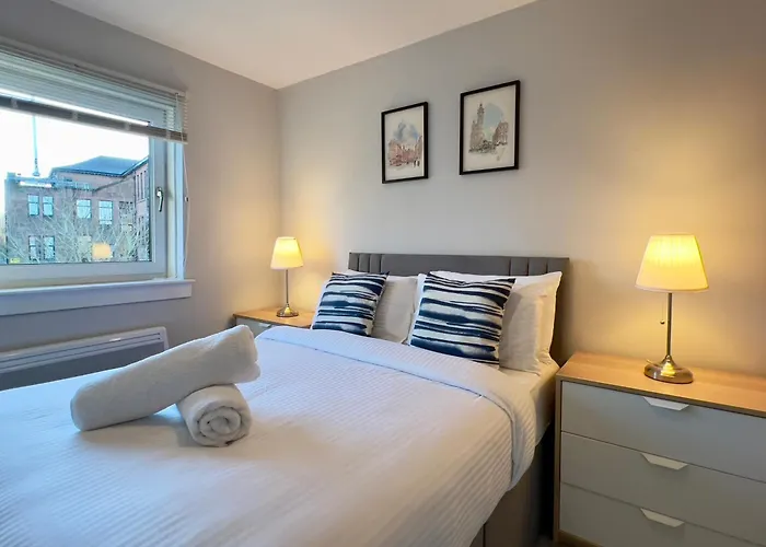 Chic & Cozy 2-bed Flat In - Free Parking Appartamento