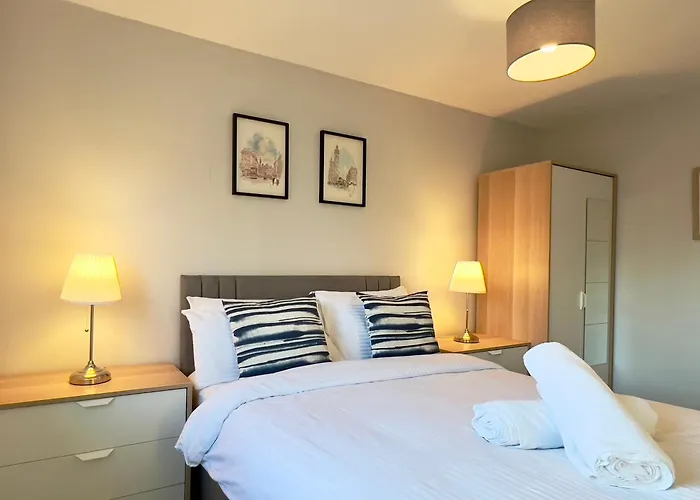 Appartamento Chic & Cozy 2-bed Flat In - Free Parking *