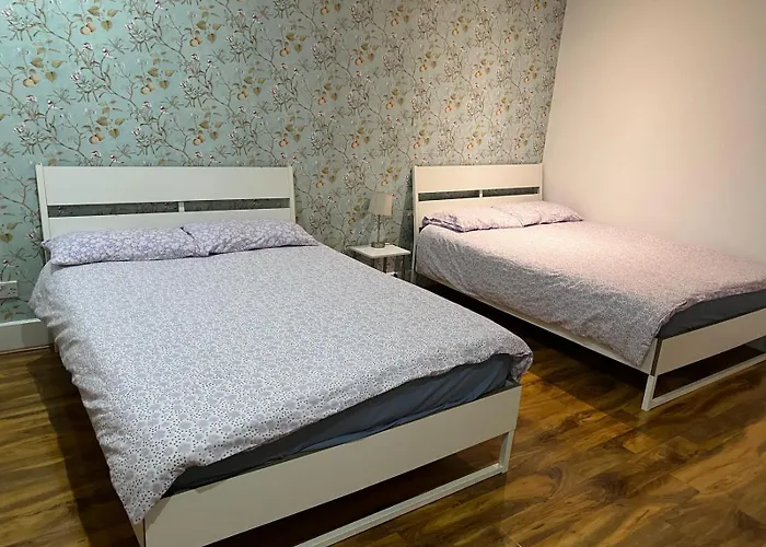 Perfect Near Town Glasgow