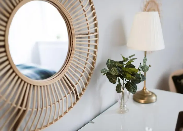 Elegant West End Flat In Апартаменты