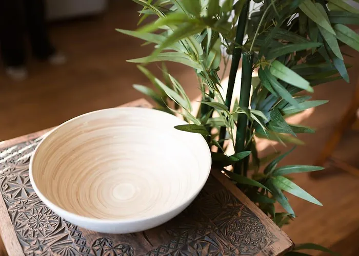 Апартаменты Elegant West End Flat In