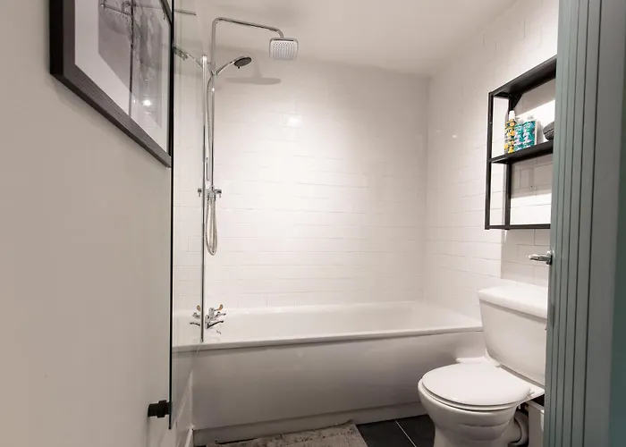 Quiet Centre, King & Sofa Bed