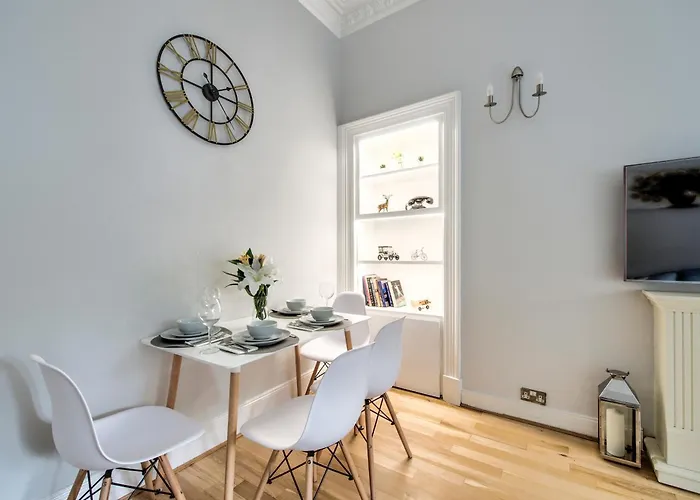 Two Bed Stylish In Heart Of West End * Γλασκώβη