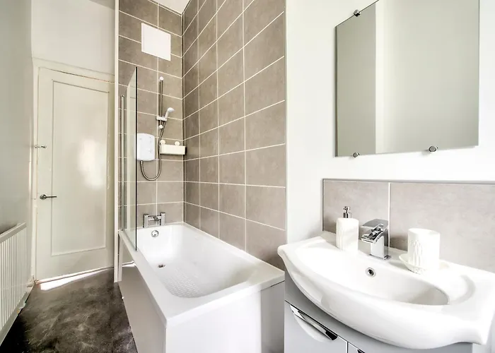 Two Bed Stylish In Heart Of West End * Γλασκώβη