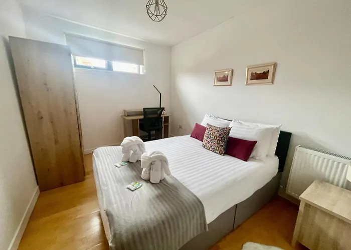 Perfect Location In Heart Of West End - Pass The Keys Glasgow