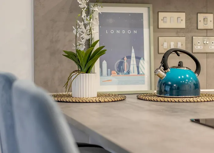 Dom wakacyjny Fabulous Festival Park Private Parking Garden - Pass The Keys