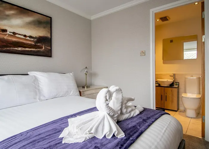 Metropolitan St Andrews Cathedral View - Pass The Keys Апартаменты Глазго