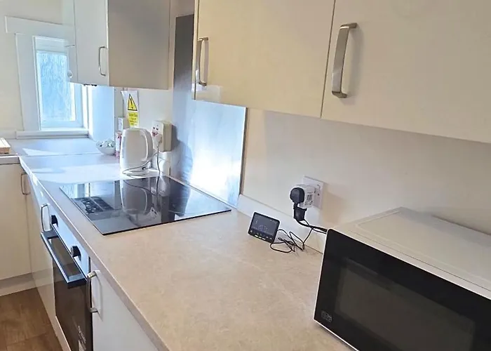 - Beautiful Two Bedroom House In & Free Parking * 格拉斯哥