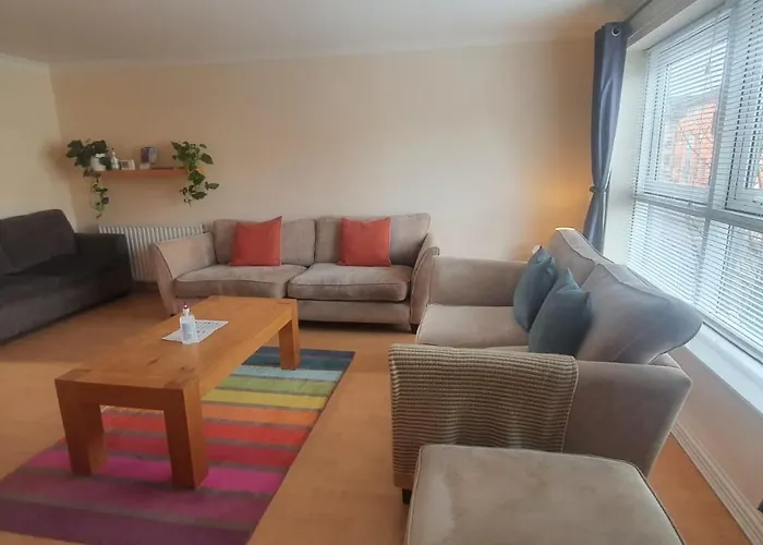 شقة In Heart Of West End- Parking Space- Spacious- Near And Kelvingrove Art Gallery غلاسغو