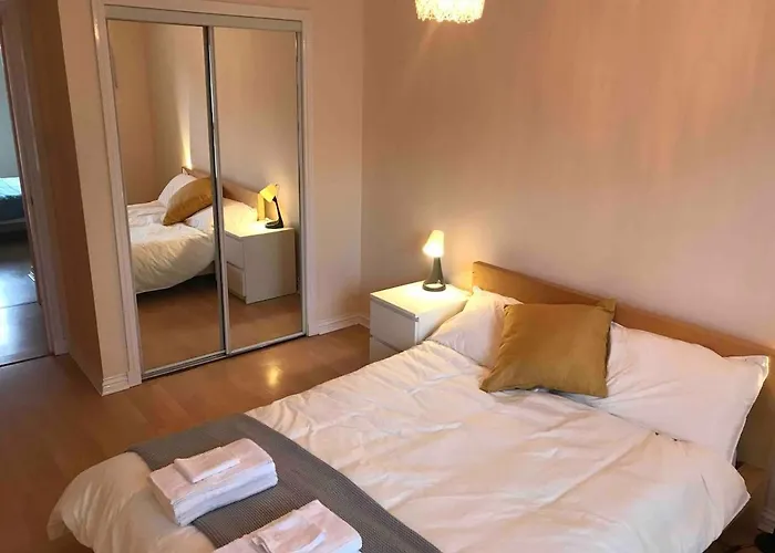 In Heart Of West End- Parking Space- Spacious- Near And Kelvingrove Art Gallery شقة *