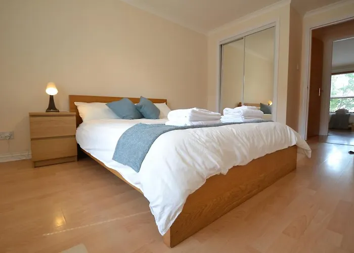 In Heart Of West End- Parking Space- Spacious- Near And Kelvingrove Art Gallery غلاسغو