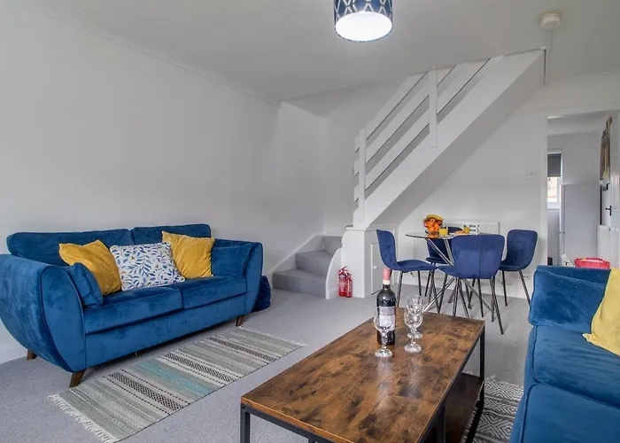 Spacious 2-bed Free Parking & Stadiums גלאזגו