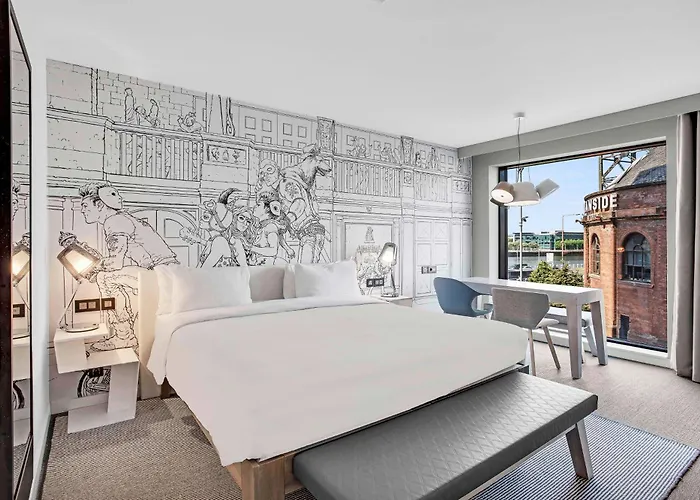 Hotell Radisson Red Hotel, 4*