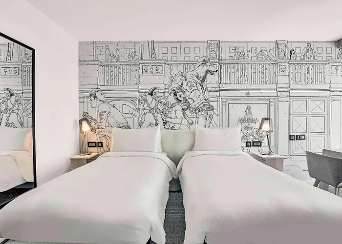 Radisson Red Hotel, 4*