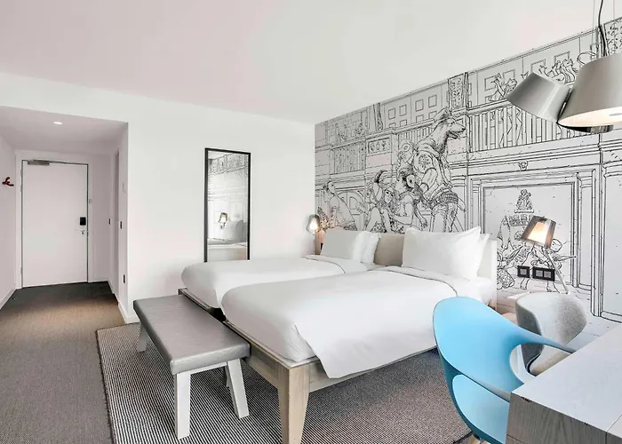 Radisson Red Hotel, 4* Glasgow