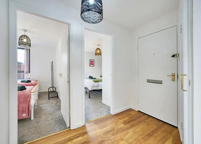 2br Flat With Free Parking In Location Apartamento