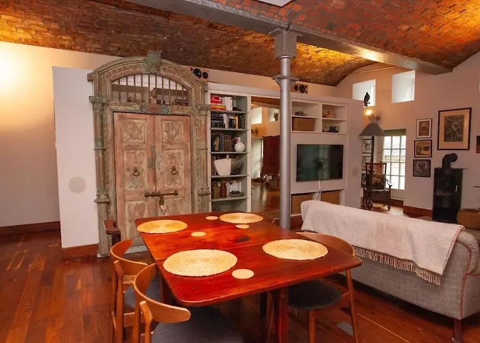 Unique House In Park District *