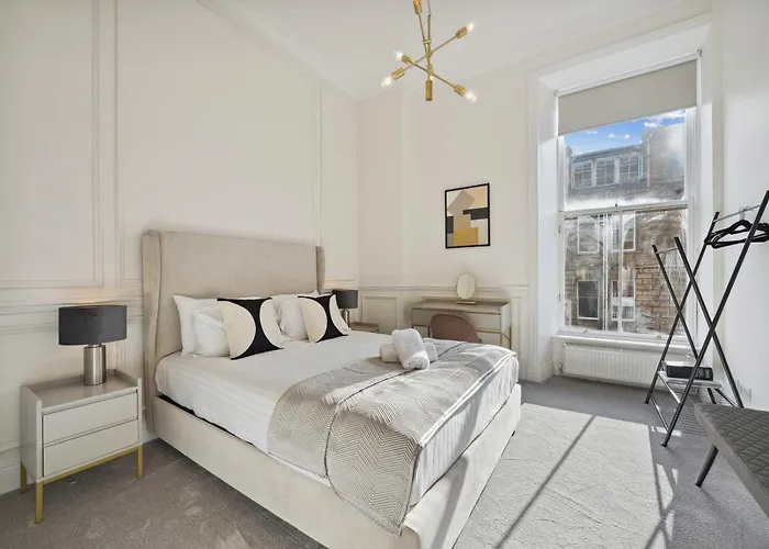 Elegant 2 Bed Blythswood