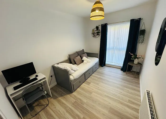 Modern Flat In Free Parking & Wifi Apartamento