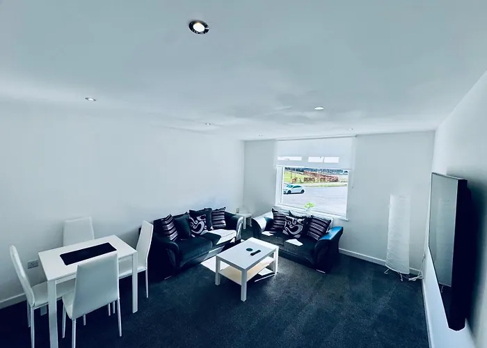 Modern 2 Bedroom House With Loft Conversion Глазго