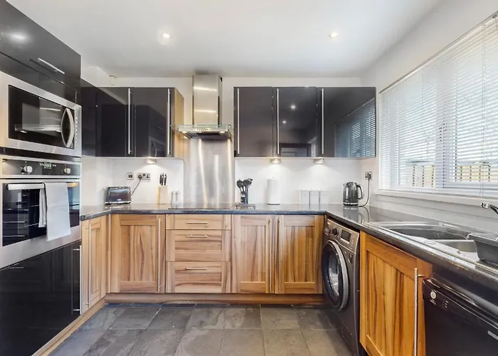 Cairn Introduces Mavisbank Gardens - Where Homely Charm Meets Modern Living * Γλασκώβη