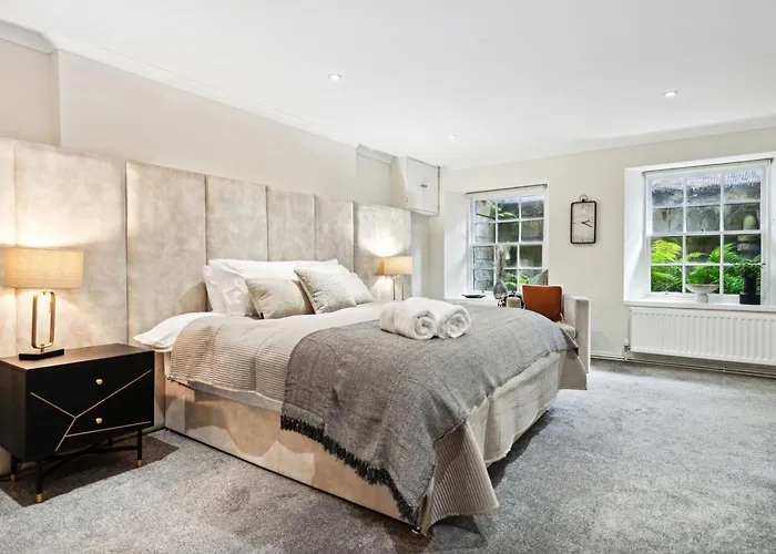 Timeless 5 Bed Duplex Flat *