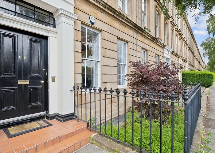 Timeless 5 Bed Duplex Flat Lejlighed *