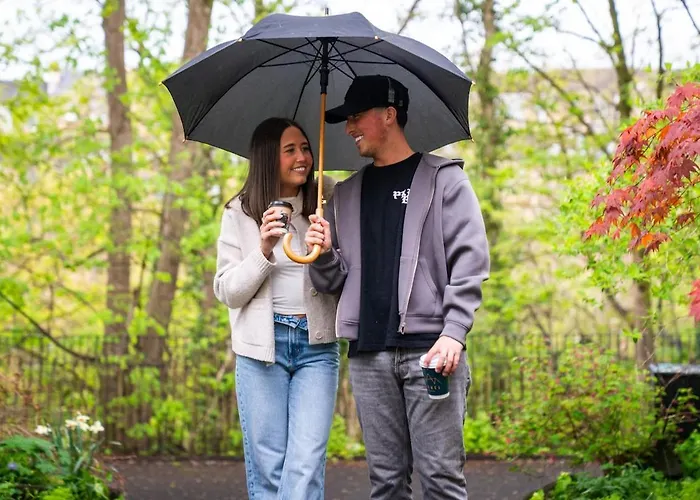 Hamilton - Private Main Door 1br * Glasgow