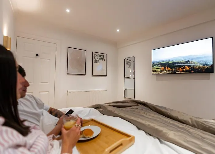 Hamilton - Private Main Door 1br