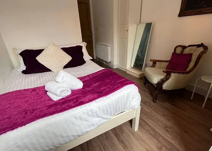 Wonderful 3 Bed West End Flat * グラスゴー