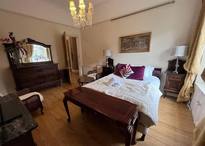 Wonderful 3 Bed West End Flat アパート グラスゴー