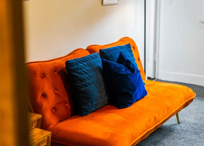 One Bed In The Heart Of * Glasgow